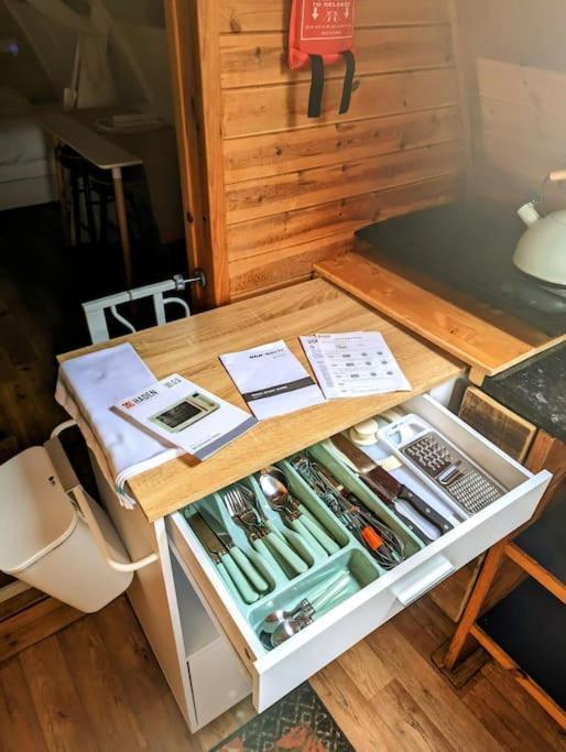 Robin Nest - Cosy Shepherd'S Hut Hideaway Callington Exterior foto